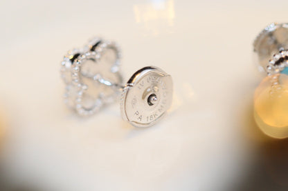 [Kismet Jewels ]CLOVER MINI TURQUOISE SILVER STUD EARRINGS