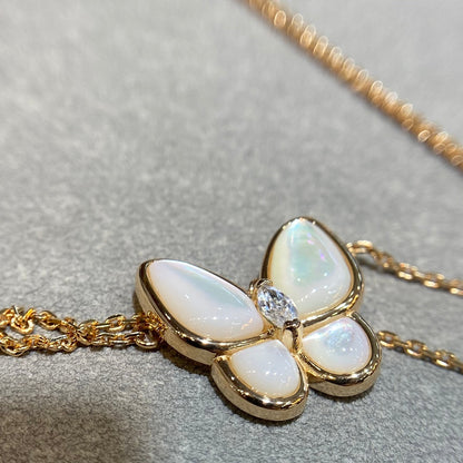 [Kismet Jewels ]BUTTERFLY MOP DIAMOND NECKLACE