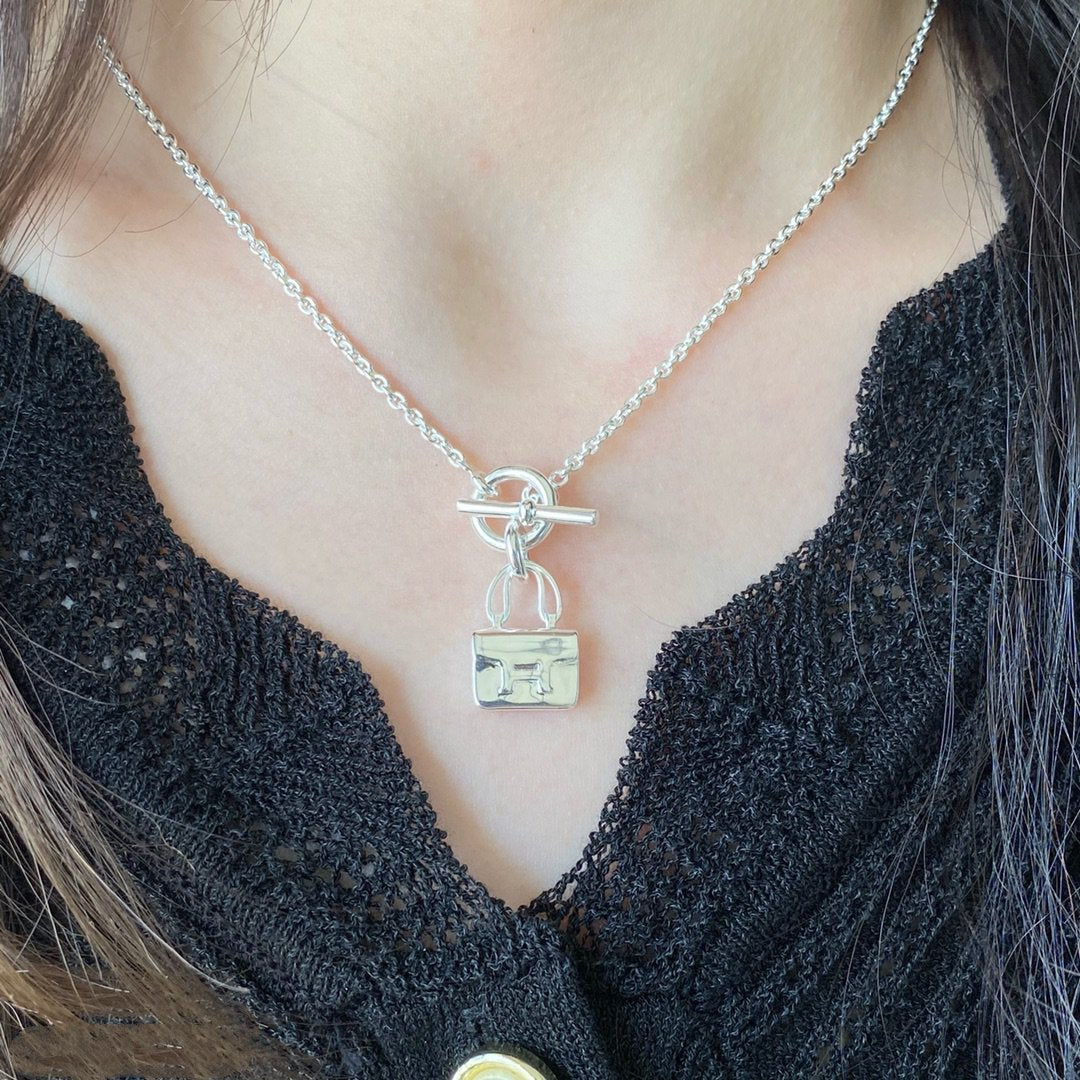 [Kismet Jewels ]CONSTANCE PEDANT SILVER NECKLACE
