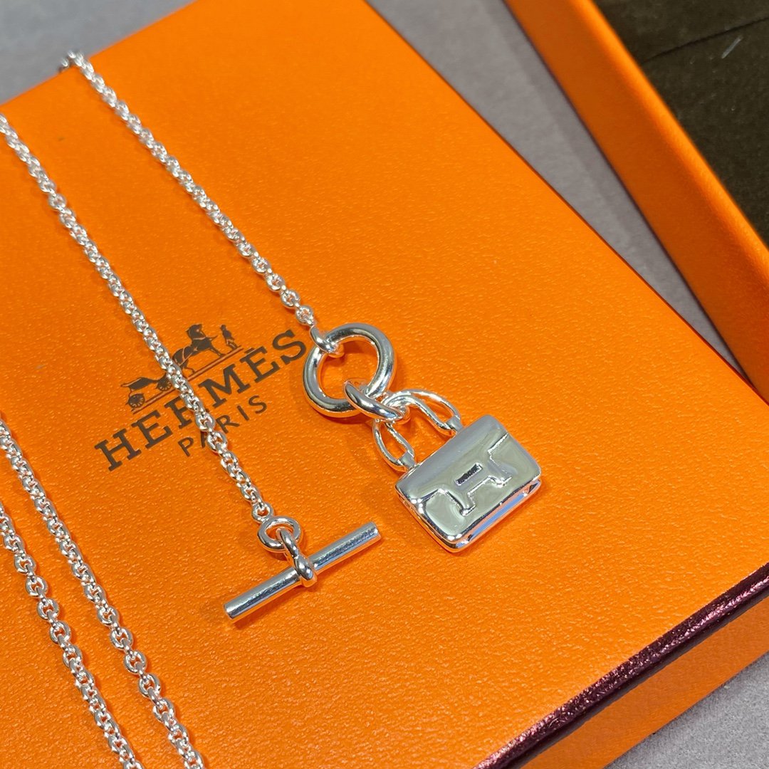 [Kismet Jewels ]CONSTANCE PEDANT SILVER NECKLACE