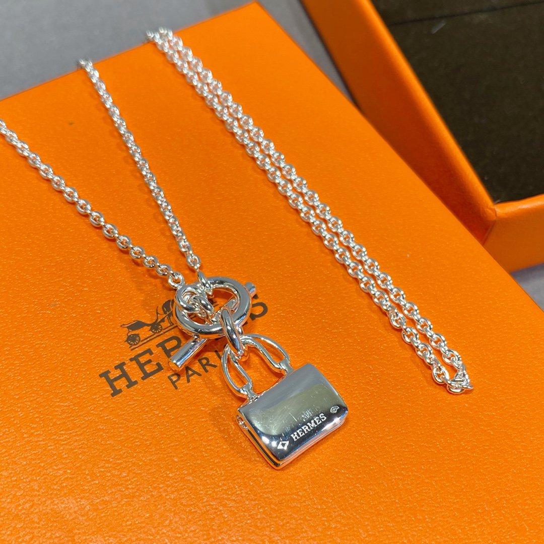 [Kismet Jewels ]CONSTANCE PEDANT SILVER NECKLACE