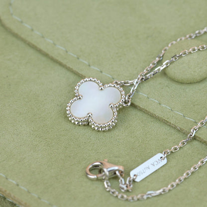 [Kismet Jewels ]CLOVER  15MM WHITE MOTHER-OF-PEARL SILVER