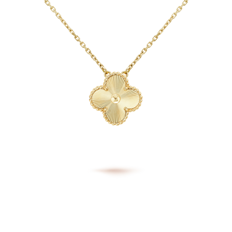 [Kismet Jewels ]CLOVER 15MM LASER NECKLACE