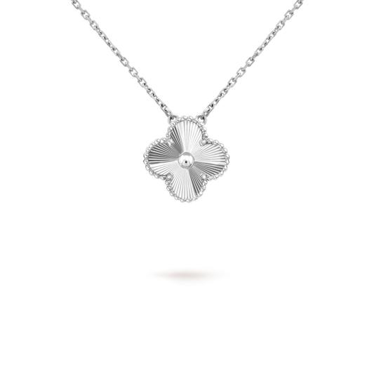 [Kismet Jewels ]CLOVER 15MM LASER NECKLACE SILVER