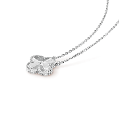 [Kismet Jewels ]CLOVER 15MM LASER NECKLACE SILVER