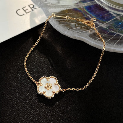 [Kismet Jewels ]LUCKY WHITE MOP PLUM BLOSSOM  BRACELET