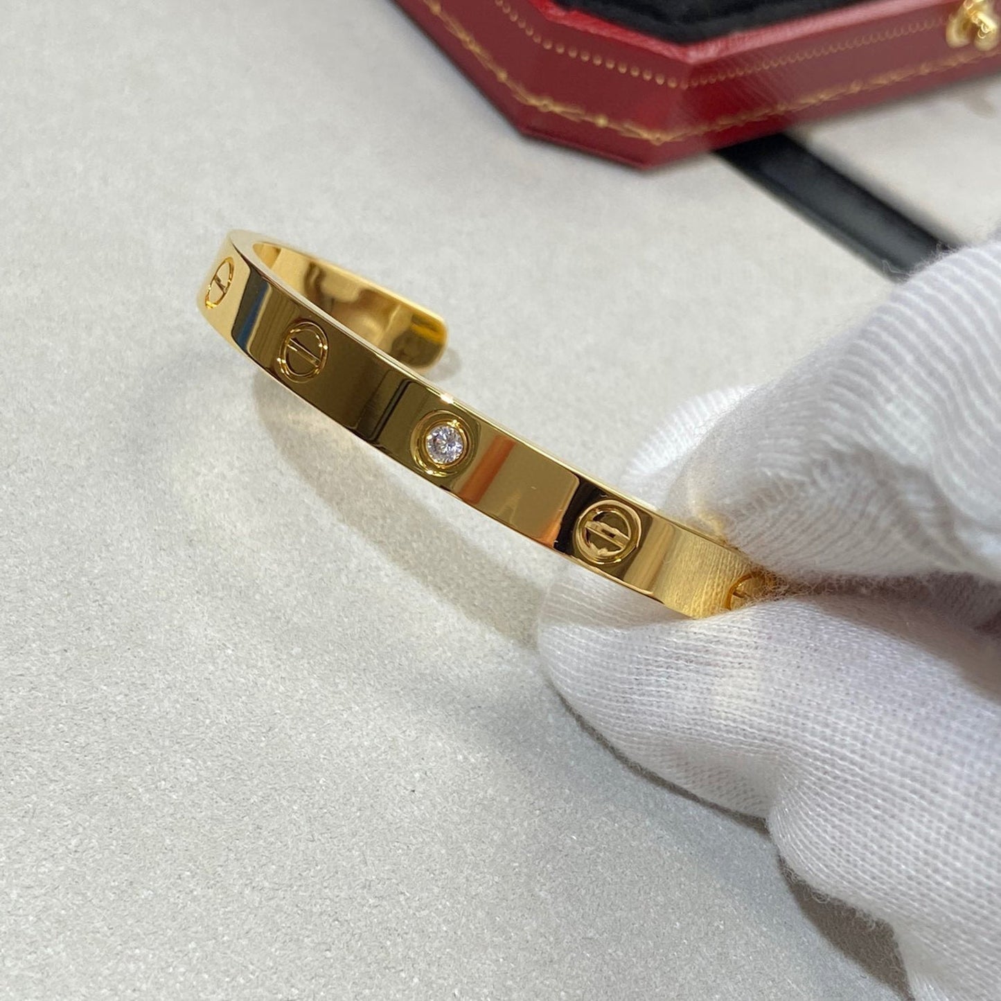 [Kismet Jewels ]LOVE BRACELET 6.1MM 1 DIAMOND OPEN CUFF