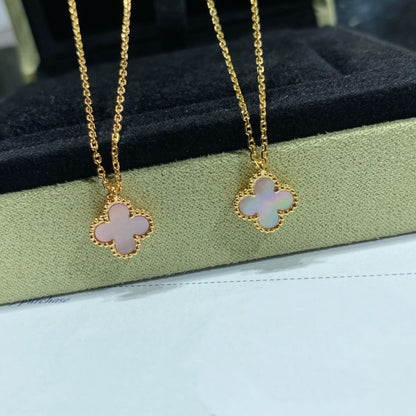 [Kismet Jewels ]CLOVER 15MM PINK MOTHER-OF-PEARL SINGLE FLOWER NECKLACE