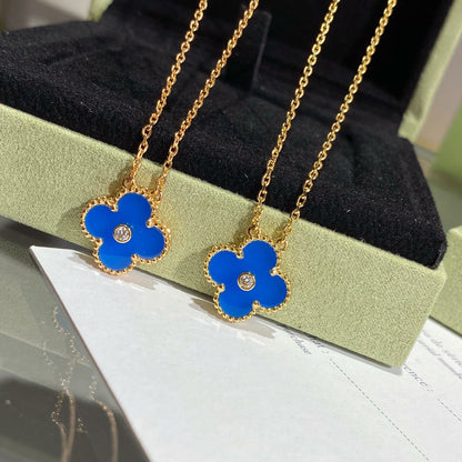 [Kismet Jewels ]CLOVER 15MM DIAMOND AND BLUE AGATE NECKLACE