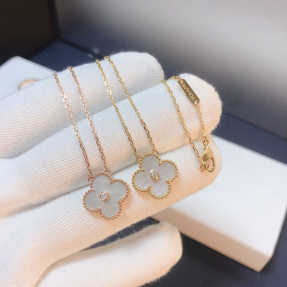 [Kismet Jewels ]CLOVER 15MM DIAMOND WHITE FRITILLARIA NECKLACE