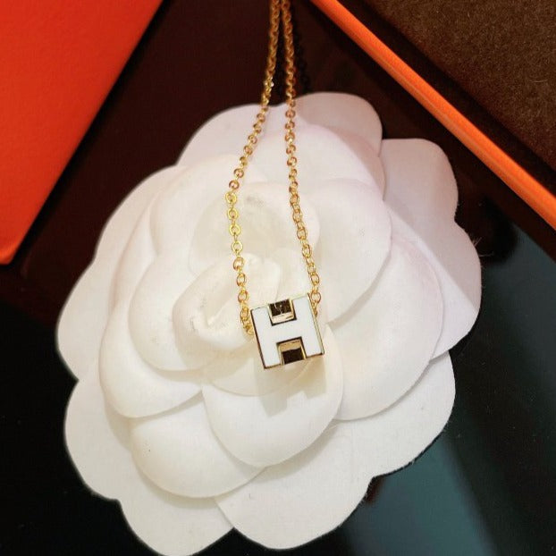 [Kismet Jewels ]H WHITE SQUARE GOLD NECKLACE