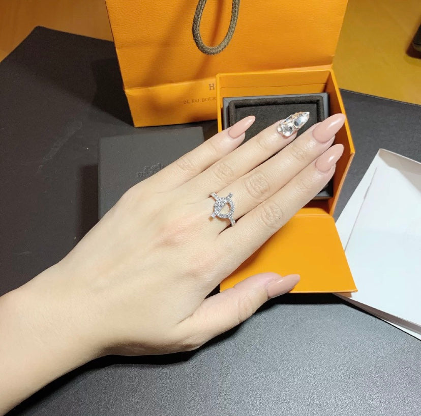 [Kismet Jewels ]ECHAPPEE RING SILVER DIAMOND