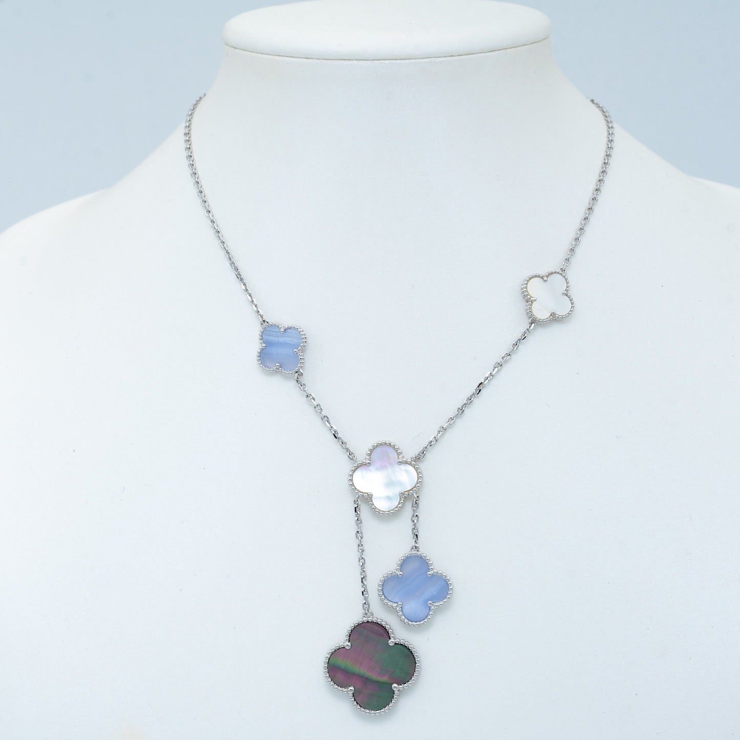 [Kismet Jewels ]CLOVER MOP CHALCEDONY NECKLACE SILVER 6 MOTIF