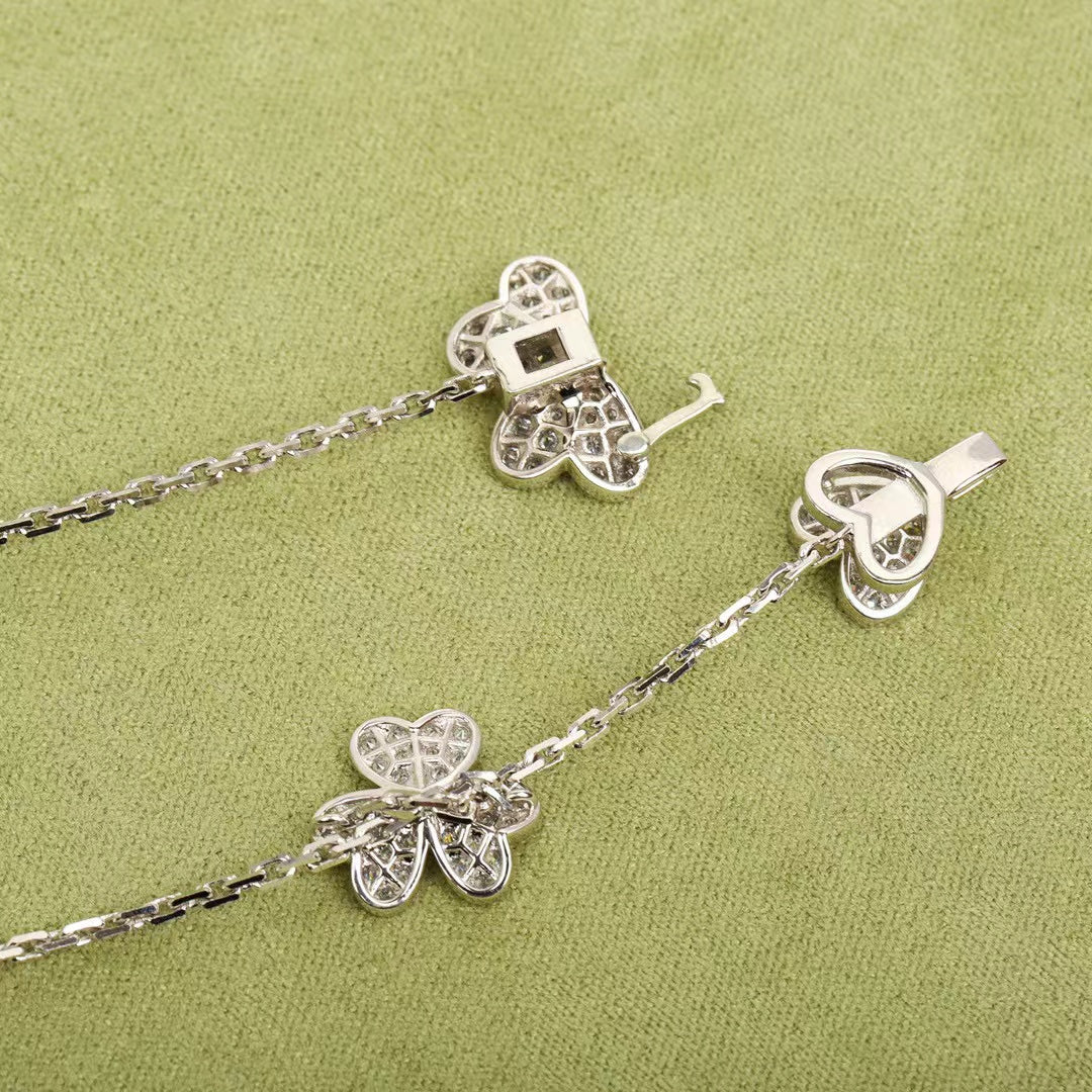 [Kismet Jewels ]FRIVOLE SILVER 9 FLOWERS NECKLACE