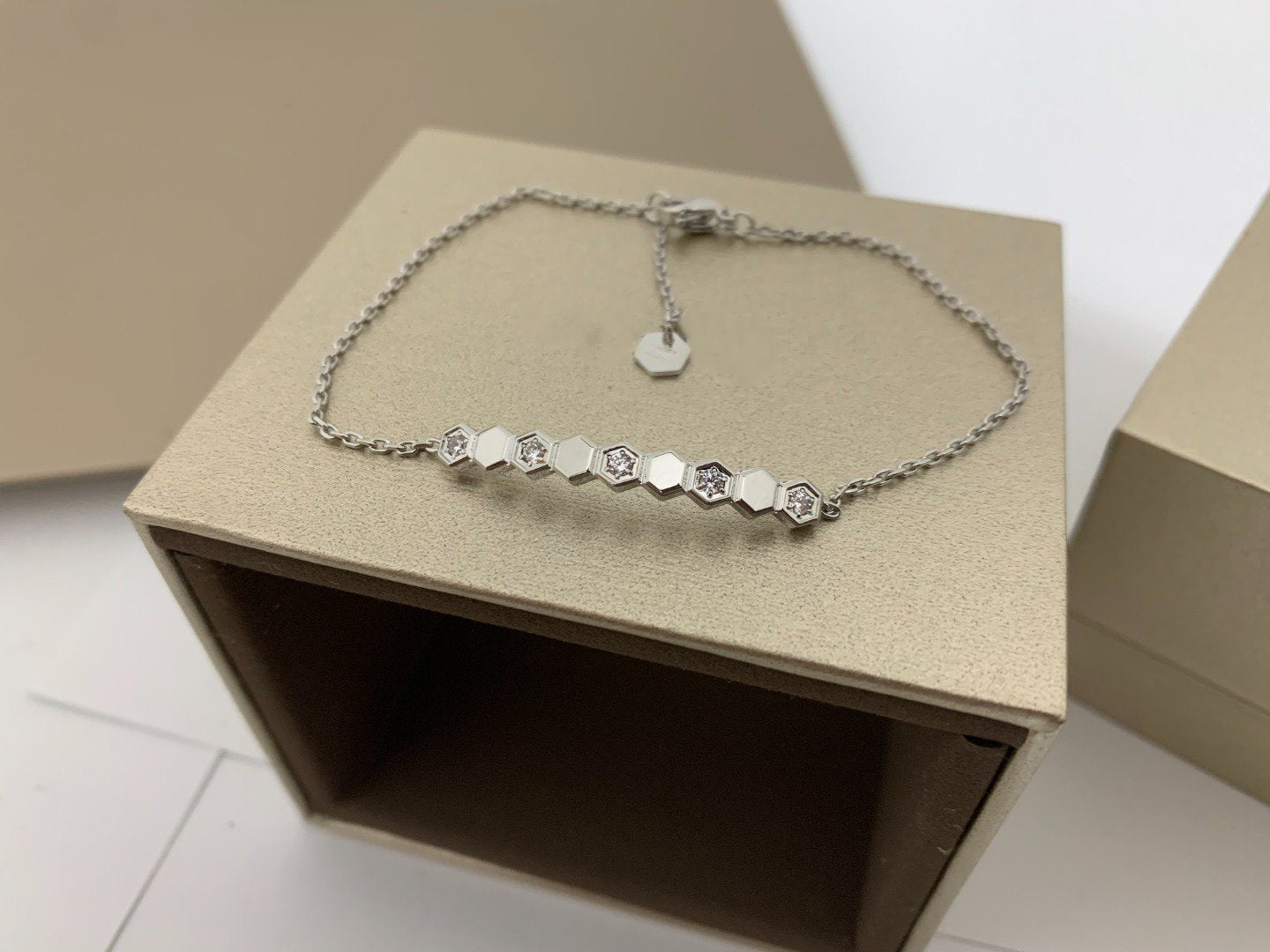 [Kismet Jewels ]BEE LOVE BRACELET DIAMOND