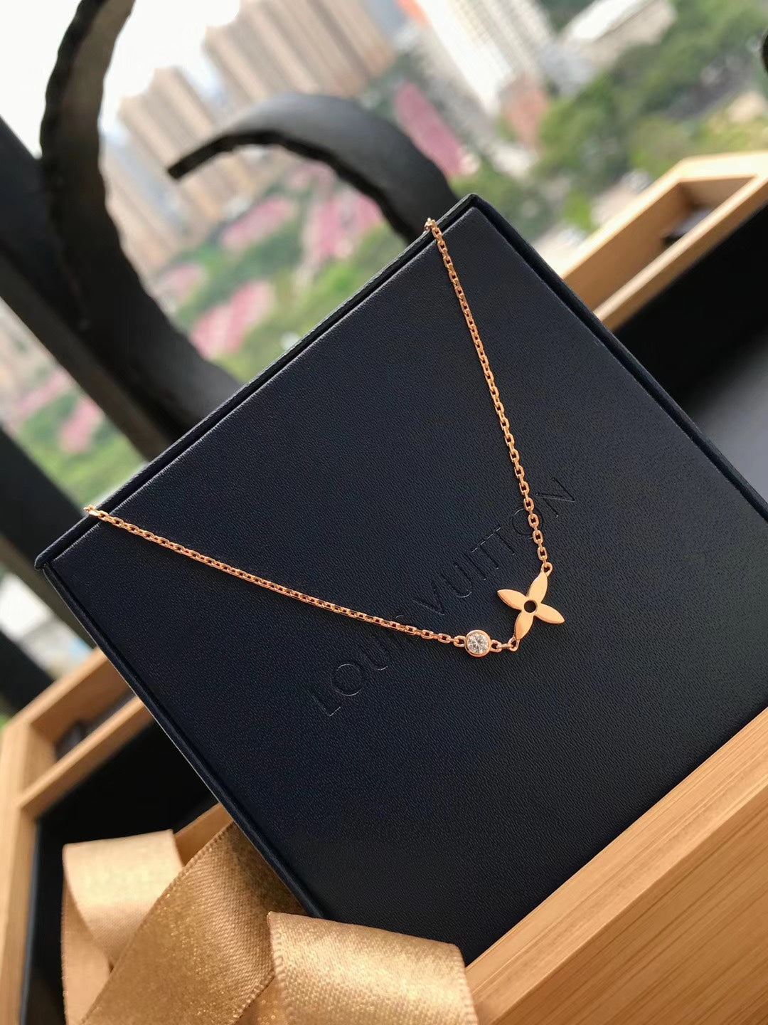 [Kismet Jewels ]BLOSSOM PENDANT PINK GOLD AND DIAMOND