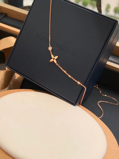 [Kismet Jewels ]BLOSSOM PENDANT PINK GOLD AND DIAMOND