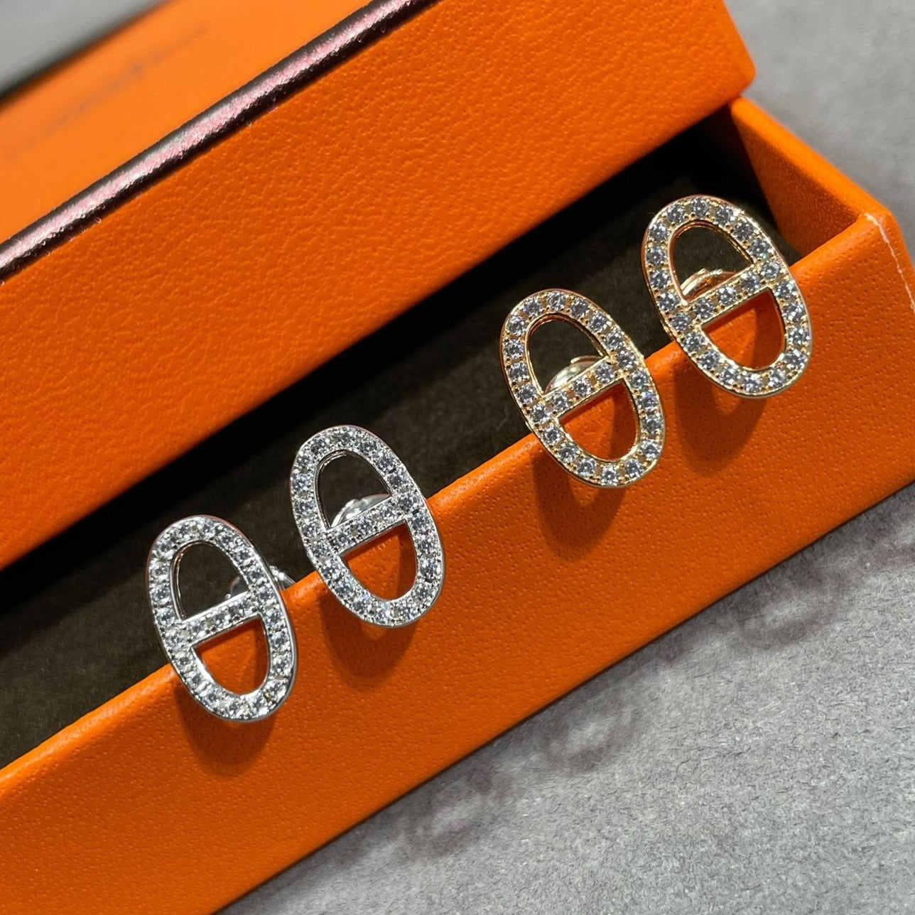 [Kismet Jewels ]HM FULL DIAMOND PIG NOSE STUD EARRINGS