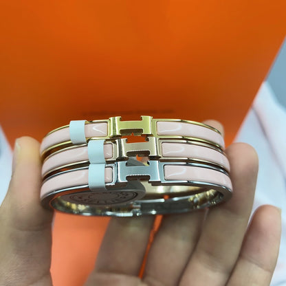 [Kismet Jewels ]CLASSIC HM CLIC  PINK 8MM ENAMEL BRACELET