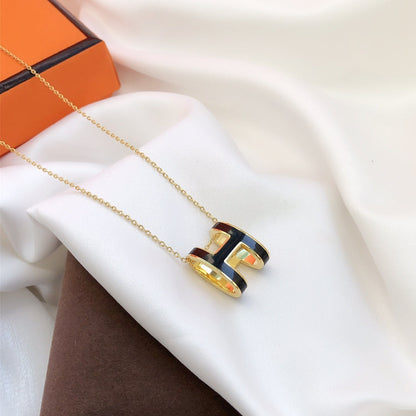 [Kismet Jewels ]HM CLIC BLACK ENAMEL GOLD NECKLACE