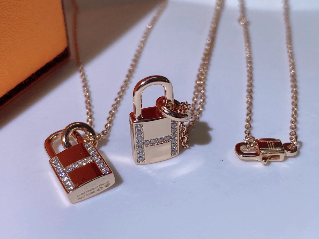 [Kismet Jewels ]HM ADVANCED NICHE LOCK HEAD NECKLACE DIAMONDS