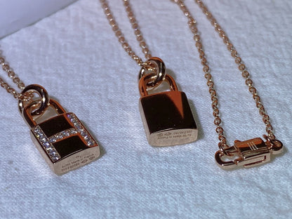 [Kismet Jewels ]HM ADVANCED NICHE LOCK HEAD NECKLACE DIAMONDS