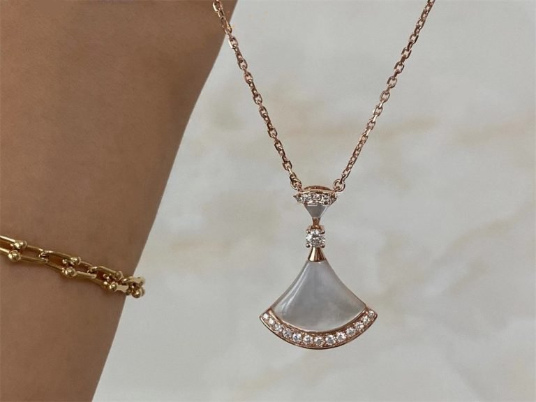 [Kismet Jewels ]DREAM NECKLACE MOP PINK GOLD DIAMOND