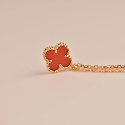 [Kismet Jewels ]CLOVER MINI 9.5MM WHITE CARNELIANS NECKLACE