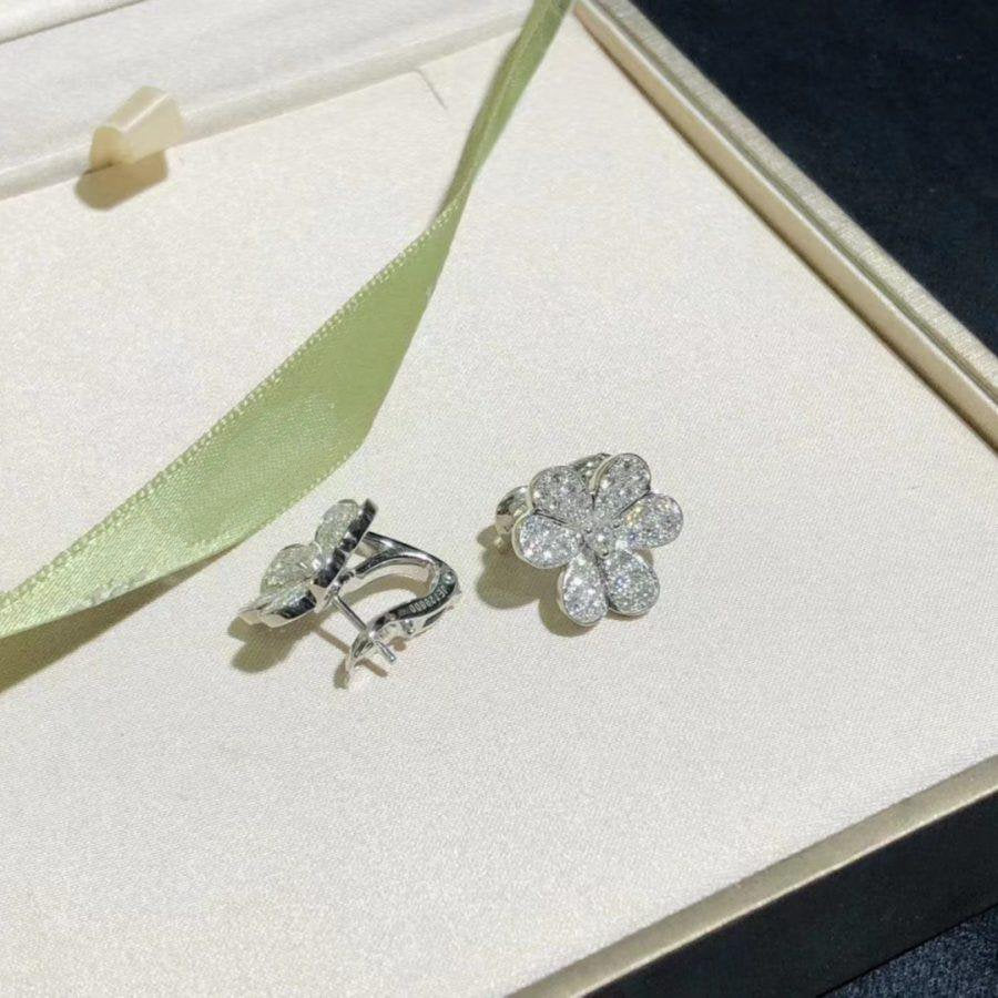 [Kismet Jewels ]FRIVOLE SILVER FLOWER DIAMOND EARRINGS