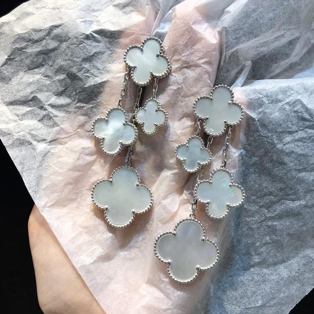 [Kismet Jewels ]CLOVER EARRINGS WHITE MOP 4 MOTIFS SILVER