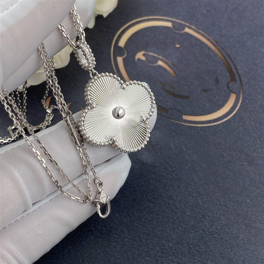 [Kismet Jewels ]CLOVER 25MM SILVER BIG CLOVER NECKLACE