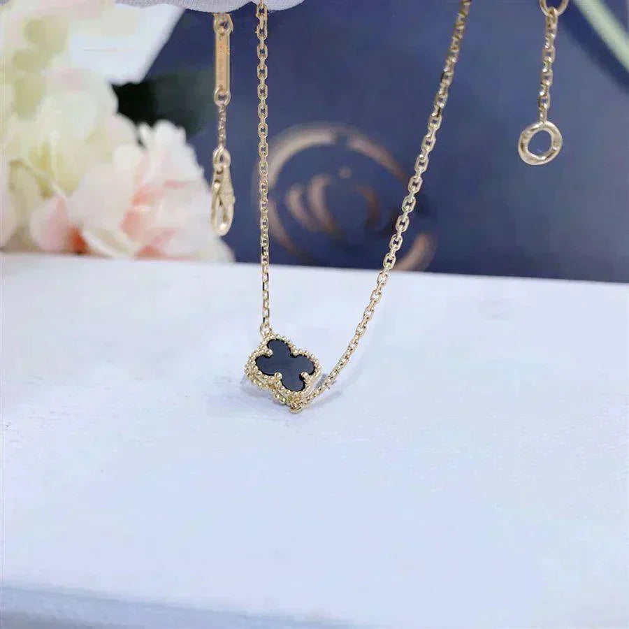 [Kismet Jewels ]CLOVER ONYX SINGLE FLOWER BRACELET