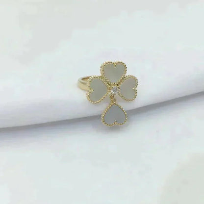 [Kismet Jewels ]SWEET CLOVER WHITE MOP RING