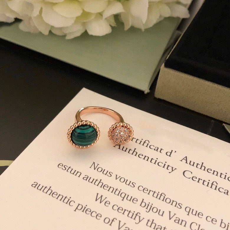 [Kismet Jewels ]PERLEE COULEURS DIAMOND ROSE GOLD BETWEEN THE FINGER RING