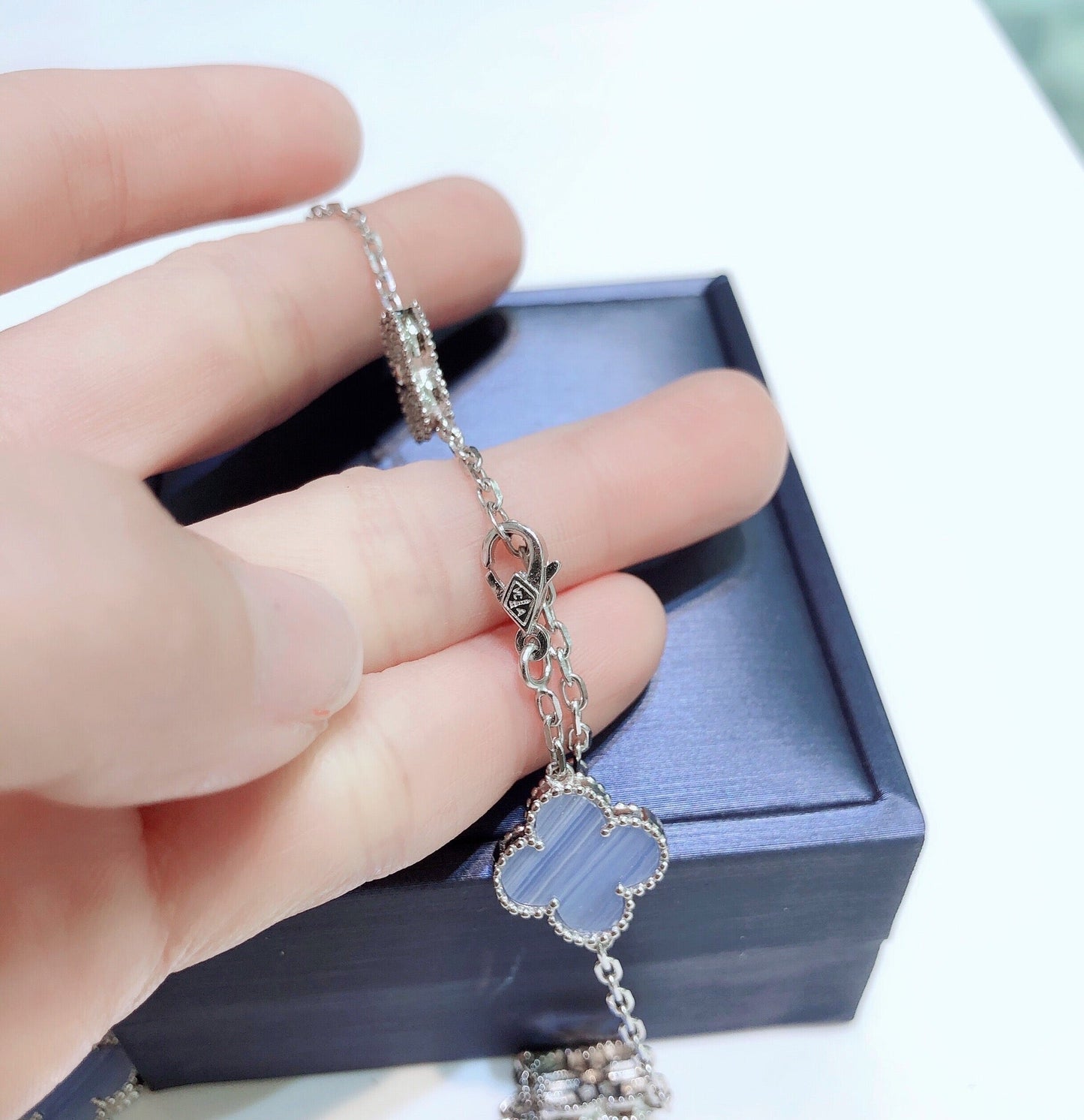 [Kismet Jewels ]CLOVER 10 MOTIFS CHALCEDONY DIAMONDS SILVER NECKLACE