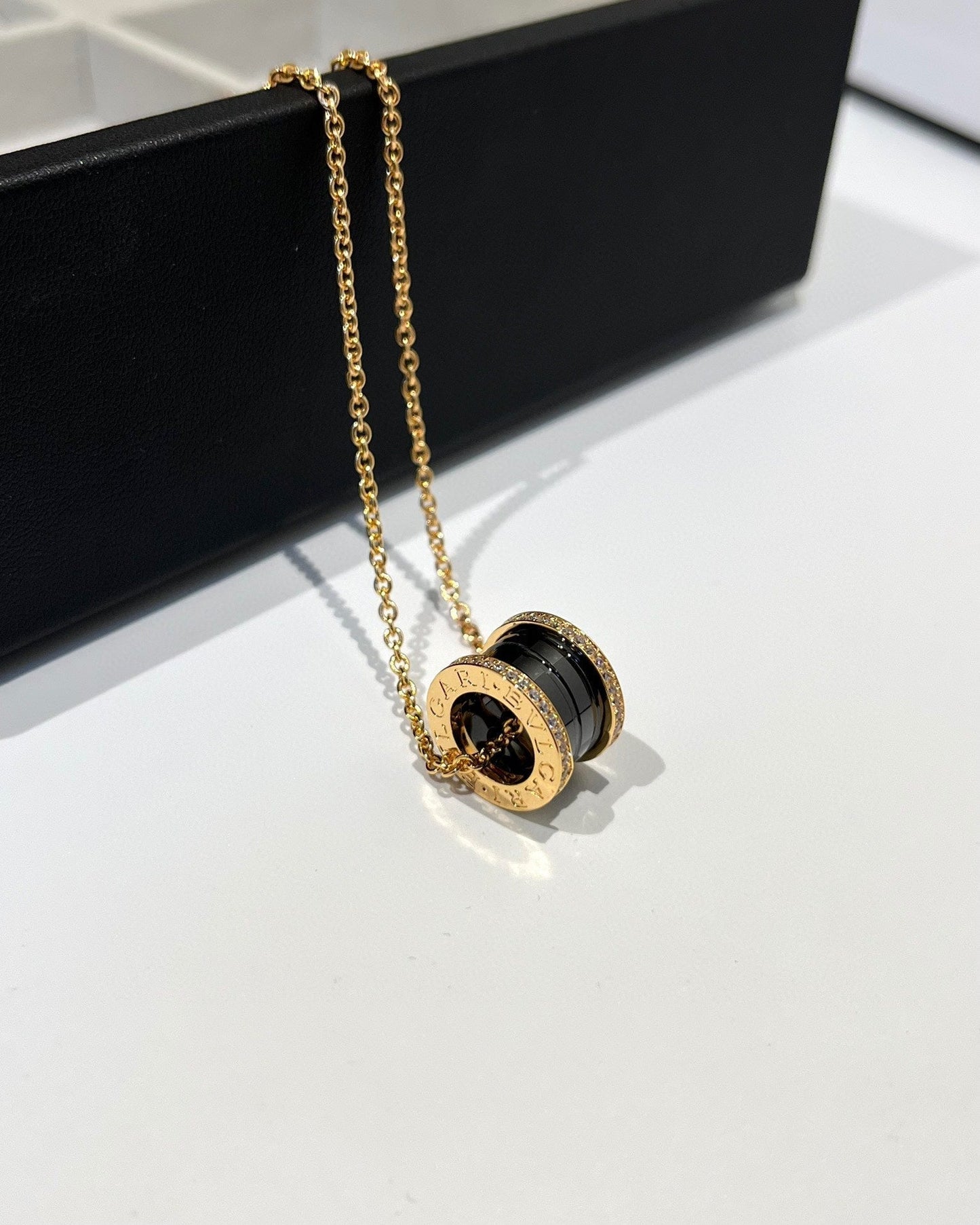 [Kismet Jewels ]ZERO 1 BLACK CERAMIC DIAMOND PINK GOLD NECKLACE