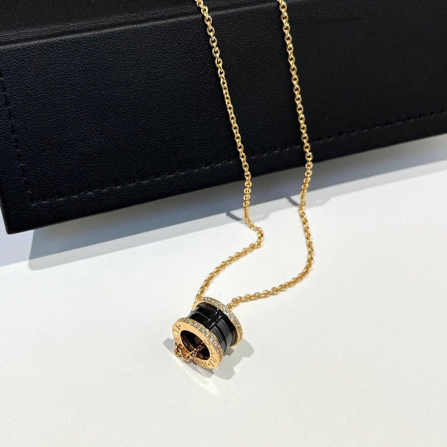 [Kismet Jewels ]ZERO 1 BLACK CERAMIC DIAMOND PINK GOLD NECKLACE